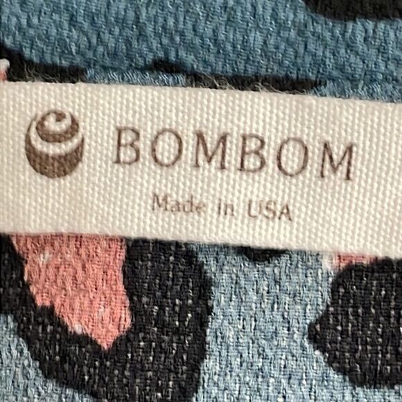 NWOT Blue Leopard Print Blouse. Size XL extra large 14 - Picture 7 of 9